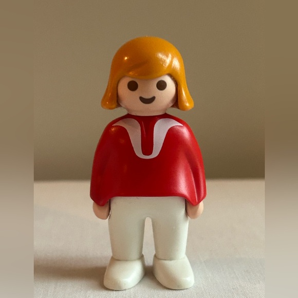 🏡Playmobil Playhouse with 2 Figures. Excellent Condition. - Picture 5 of 9